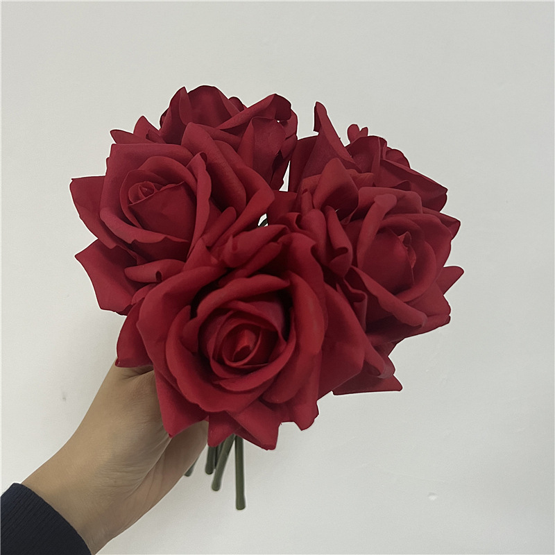 Hand-feel 5-head rose bouquet-red