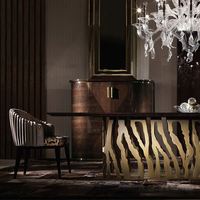 Ensemble de table à manger moderne et grandiose avec 4 chaises royales, plateau en marbre et base en métal, table à manger de luxe