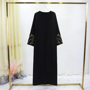 Abito Maxi <span class=keywords><strong>Abaya</strong></span> a Maniche Lunghe Ampio Aperto sul Davanti con Ricamo Abbigliamento Islamico da <span class=keywords><strong>Donna</strong></span> Jilbab Robe Dubai Caftano Musulmano - Product Image 3