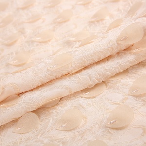 Tissu en mousseline de soie brodée 3D, nouveau Design, bon marché, rose, en crêpe pour robe de fille, vente en gros - Product Image 1