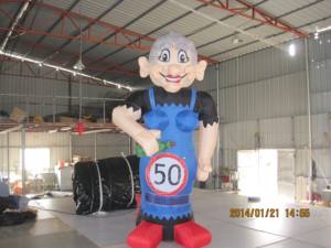 Personajes Inflables de Holanda, Sara y Abraham, con Más de 3.6 Metros de Altura, Inflados con Bomba Eléctrica para Eventos Publicitarios - Product Image 3