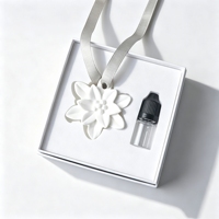 Diffuseur d'huiles essentielles en porcelaine en forme de fleur, désodorisant suspendu en céramique parfumée pour la maison, la voiture et la penderie