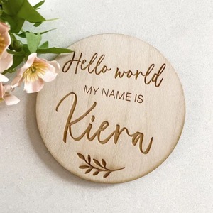 Cartes de jalons mensuels pour nouveau-nés et panneau d'annonce de naissance « Hello World », plaque murale ronde en bois faite à la main - Product Image 4