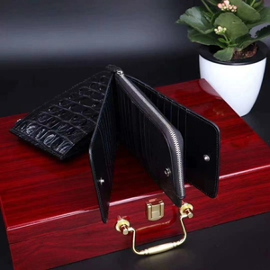 Tarjetero Multifuncional de Piel de Cocodrilo Personalizado de Alta Gama |   Cartera de Tarjetas de Lujo OEM/ODM para Hombre - Product Image 5