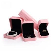 Boîte cadeau de luxe en cuir PU octogonale avec logo personnalisé pour collier, bague, bracelet et pendentif