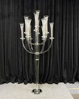 Grand centre de table pour événement de mariage Décoration 13 bras Cylindres en verre Candélabre en cristal Bougeoir à vendre