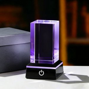 Bloc de cristal K9 solide à faible MOQ, cube 5x5x8 cm, vierge, avec base LED, gravure laser 3D, en verre transparent, avec boîte cadeau noire - Product Image 5