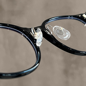 Gafas de mujer Danyang con montura redonda, bloqueo de luz azul, lentes de PC estrechas 86003, puente nasal estándar - Product Image 1