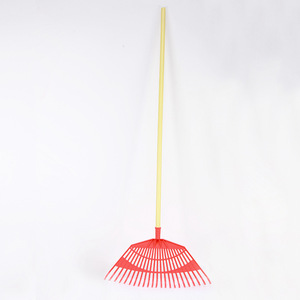 Râteau de jardin en plastique de haute qualité pour l'entretien des pelouses et des jardins - Product Image 2