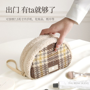 Plush Cosmetic Bag With Zipper Closure Portable <b>Makeup</b> <b>Case</b> For Everyday Use Beige Brown Black Spring 2025 - Product Image 2