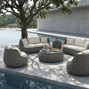 Ensemble <span class=keywords><strong>de</strong></span> canapés ronds tressés <span class=keywords><strong>de</strong></span> luxe pour complexe côtier, <span class=keywords><strong>salon</strong></span> en osier à cordes épaisses avec <span class=keywords><strong>table</strong></span> basse à plateau en verre, taille personnalisée - Product Image 3