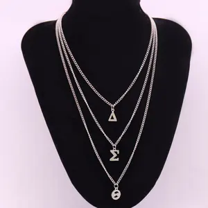 De moda de tres capas Multi Cadena de letras griegas Delta collares DST señal negro Soroirty regalo de la joyería