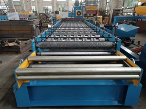 Machine de fabrication de tuiles en acier coloré émaillé de 0,4 à 0,7 mm, machine de formage à froid de tuiles métalliques pour toiture Bavaria - Product Image 2