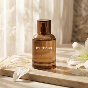 Stock entrepôt US – Nouveau <span class=keywords><strong>parfum</strong></span> pour <span class=keywords><strong>homme</strong></span> de luxe, longue tenue, senteur florale boisée, spray corporel masculin - Product Image 1