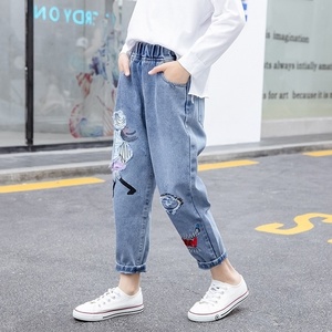 2025 nuovi Jeans Casual da ragazza <span class=keywords><strong>pantaloni</strong></span> lunghi per bambini graziosi cartoni animati stampa diretta vendite di fabbrica per la primavera autunno stagione all'ingrosso - Product Image 4