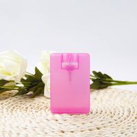 Vente chaude multicolore 10ml 20ml en plastique carte de crédit format de poche plat parfum brouillard vaporisateur en stock voyage transporter