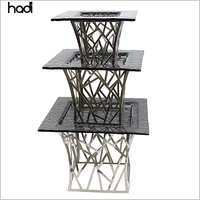 Ustensiles de buffet en acier inoxydable pour restaurant HD modernes Supports de buffet en acier argenté avec plaque en verre noir Support à dessert pour hôtels