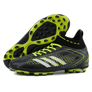 Nouvelles chaussures de football pour hommes et femmes avec crampons longs et crampons fendus, adaptées aux adolescents et offrant une adhérence antidérapante pour l'entraînement. - Product Image 3