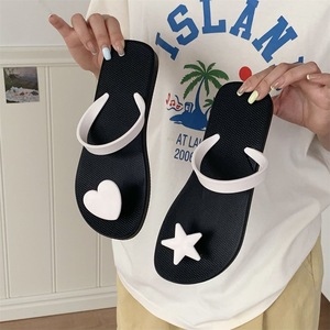 Tongs de créateur pour l'été, tongs de plage pour étudiantes, chaussures décontractées pour femmes pour les vacances en plein air - Product Image 5