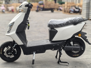 <span class=keywords><strong>Moto</strong></span> électrique écologique à deux roues, homologuée EEC COC, faible <span class=keywords><strong>consommation</strong></span> de carburant, double coussin confortable, populaire dans les pays de l'UE - Product Image 3