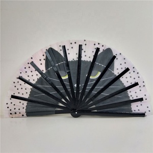 Grand ventilateur à main pliant en bois noir de 33cm imprimé sur mesure OEM décoration souvenir de mariage personnalisée à prix d'usine promotionnelle - Product Image 2