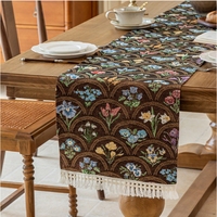 Nouveau chemin de table de style français avec pompons, style bohème, adapté à plusieurs scénarios