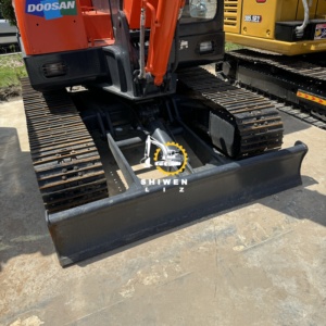 Original Japan Construction Machinery Korea Original Second <b>Hand</b> Hydraulic Crawler DOOSAN 55cheap Price Excavator Dh55 Red - Product Image 3