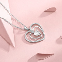 Collier en argent sterling 925 avec trois cœurs imbriqués, pendentif pavé en moissanite taille cœur de 5 mm, cadeau de mariage pour femme, bijoux fins en gros