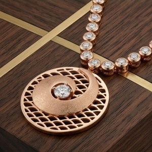 Collier avec pendentif circulaire en argent 925 plaqué or rose italien, serti d'oreillettes assorties, bijoux de créateur pour femmes - Product Image 5