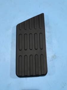Piezas del cuerpo de la camioneta Placa de deslizamiento del parachoques trasero <span class=keywords><strong>L</strong></span> <span class=keywords><strong>R</strong></span> <span class=keywords><strong>M</strong></span> OEM 2804106P306A Adecuado para JAC T8 Repuestos KMC Accesorios - Product Image 3