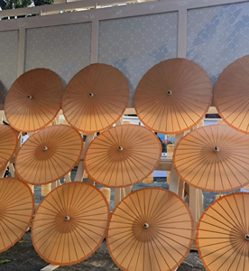 Parasol japonais personnalisable en papier huilé et bambou, imperméable, pour mariage, avec commande manuelle - Product Image 6