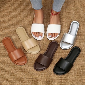 Pantuflas Planas <span class=keywords><strong>de</strong></span> Una Sola Tira <span class=keywords><strong>de</strong></span> Color Sólido <span class=keywords><strong>a</strong></span> la Moda, Pantuflas Casuales <span class=keywords><strong>de</strong></span> Plataforma para Mujer, Zapatos <span class=keywords><strong>de</strong></span> Exterior Europeos y Americanos - Product Image 1