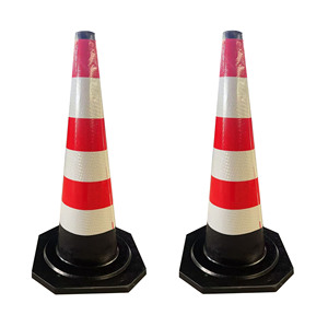 Cône de signalisation routière réfléchissant en caoutchouc Modèle LZ-454 pour la gestion routière, panneau d'interdiction de stationnement, panneau d'avertissement, panneau de signalisation en forme de seau à <span class=keywords><strong>glace</strong></span>, fabriqué à Qingdao - Product Image 1