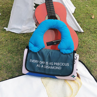 Tapis de pique-nique pliable en velours et toile, rembourré, avec poignée en coton, résistant à l'humidité, portable, imperméable, découpable, coussin pour sorties printanières