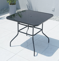 Ensemble de salle à manger d'extérieur moderne et durable Aibike 4 pièces avec chaises en métal, table ronde en verre trempé noir, anneau en fer, garantie 1 an