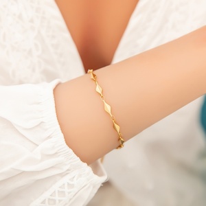 High-End Minimalist Stainless Steel Bracelet with 18K Gold Plated Electroplating Trendy <b>Charm</b> Colorfast Niche Chain Jewelry - Product Image 5