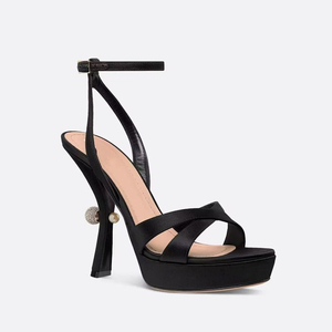 รองเท้าส้นสูงแบบรัดข้อเท้าประดับเพชรและมุกสำหรับผู้หญิง รองเท้าส้นเตี้ยแบบสายไขว้ผ้าซาตินสำหรับฤดูร้อน - Product Image 4