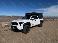 Hiperlion Four-Season Aluminum Shell Large Space Pick up Truck Camper pour Tacoma Ford F150 Ram 1500 Tundra Silverado