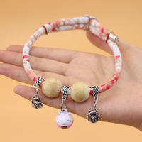 Collier pour animaux de compagnie en bois de camphre avec clochette, boucle réglable, vente directe fabricant pour chiens et chats