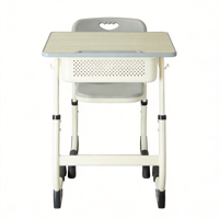 Table d'étudiant universitaire avec compartiment pour livres et patère à manteaux, structure métallique robuste pour utilisation en salle de conférence ou en classe