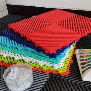 Dalles de sol de garage en plastique de conception moderne, résistantes, 50 mm d'épaisseur, en PP, solution graphique Swiss Track pour lavage de voitures, utilisation en intérieur - Product Image 1