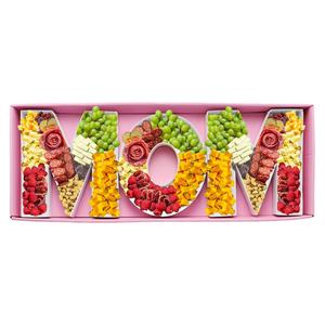 กล่องของขวัญรูปตัวอักษร MOM สำหรับวันแม่ บรรจุดอกไม้ ช็อกโกแลต ลูกอม และของหวาน พร้อมการ์ดอวยพร - Product Image 1