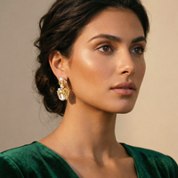 Boucles d'oreilles de luxe en alliage de zinc avec perles baroques et feuilles, ornées de cristaux, pour mariages et événements de gala