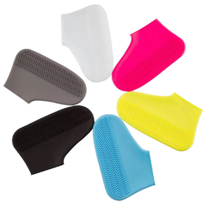 Couvre-chaussures de pluie en silicone réutilisable, antidérapant, imperméable et durable pour le camping - Product Image 2