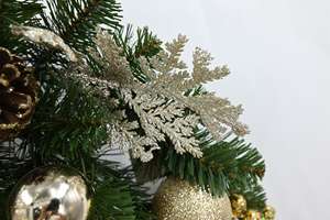 Wholesale Customized Green Christmas Pinecone <b>Wreath</b> Holiday <b>Decor</b> Pvc Round Artificial <b>Wreath</b> - Product Image 4