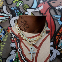 Collier Pendentif Croix Hip Hop Plaqué Or et Argent avec Zircons Cubiques, Style Bling Doré pour Rappeurs, Vente en Gros