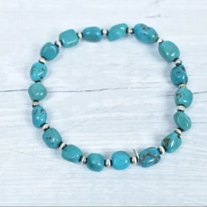 กำไลข้อมือยืดหยุ่นทำมือสไตล์วินเทจ ชุบแพลตตินั่ม ประดับเทอร์ควอยซ์และไข่มุกเงินสเตอร์ลิง สำหรับทุกเพศ - Product Image 1