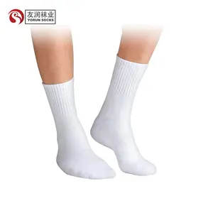 YR-A 226 ucuz toptan düz beyaz ince % 100 polyester ve pamuklu okul çorap toplu boş uzun beyaz çoraplar