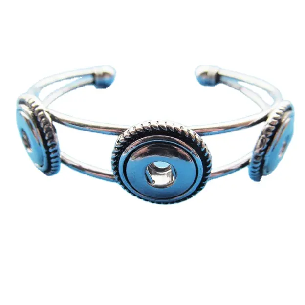 Nieuwe Stijl Verstelbare Antieke Tone Koper Blank Snap Button Bangle Armband Charm Vinden 18Mm Snap Brokken Knop Cabochon