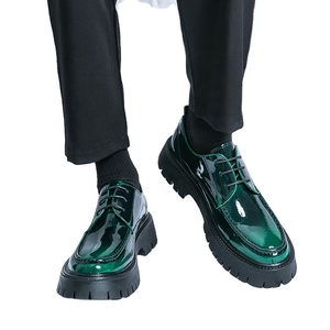 Nuove <span class=keywords><strong>scarpe</strong></span> da uomo con suola spessa a testa grossa in pelle laccata con tacco alto e Casual <span class=keywords><strong>scarpe</strong></span> Lefu - Product Image 1